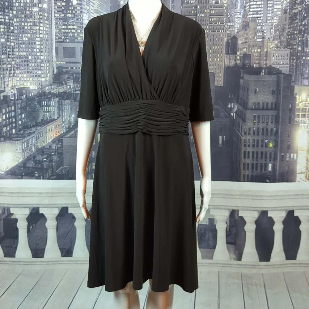EVAN-PICONE sz 14 Jet Black Ruched V-Neck A-Line Dress